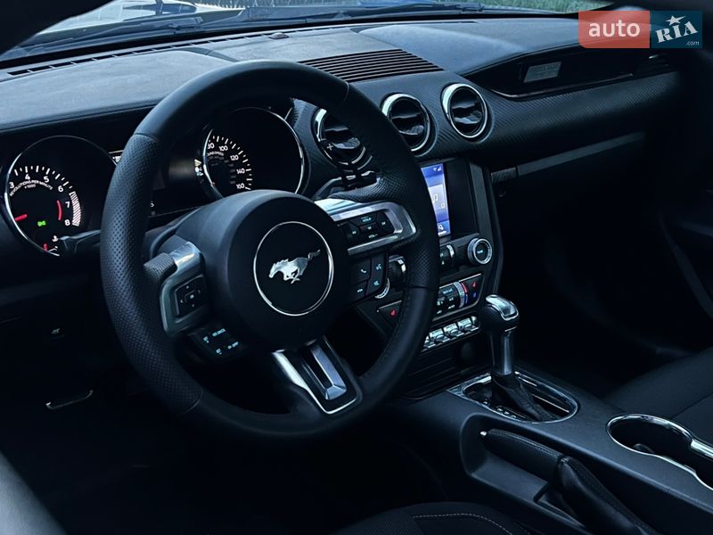 Купе Ford Mustang 2016 в Львові