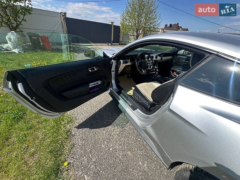 Купе Ford Mustang 2014 в Києві
