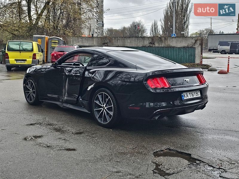 Купе Ford Mustang 2015 в Киеве