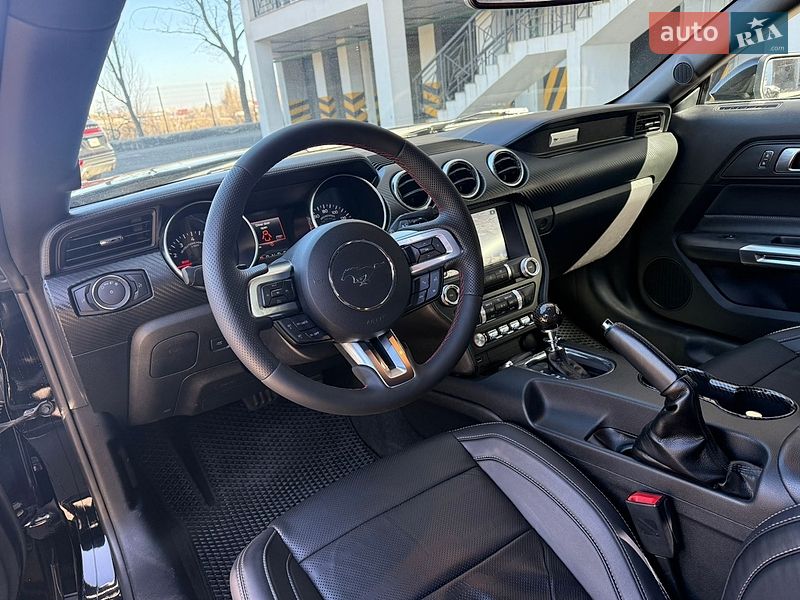 Купе Ford Mustang 2018 в Киеве