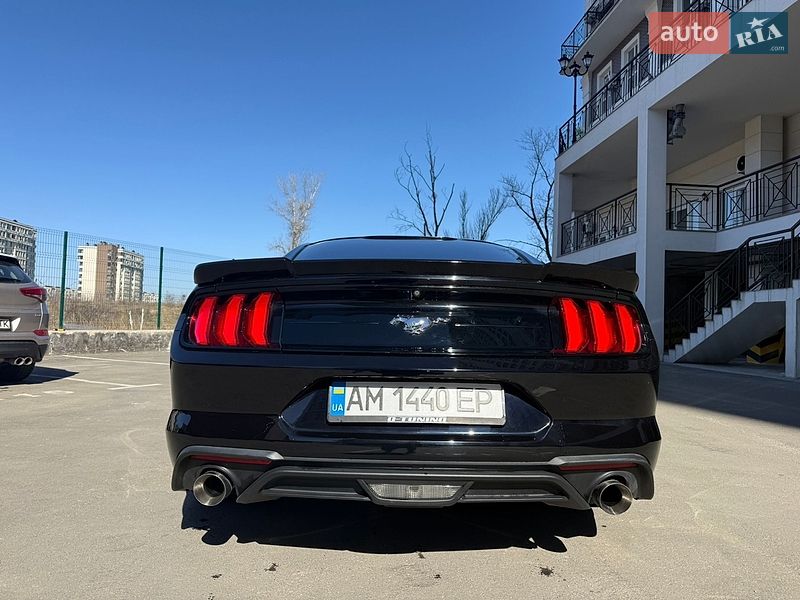 Купе Ford Mustang 2018 в Киеве