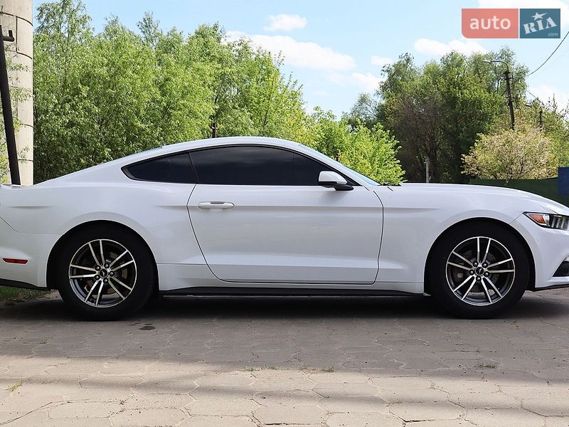 Купе Ford Mustang 2017 в Чернігові