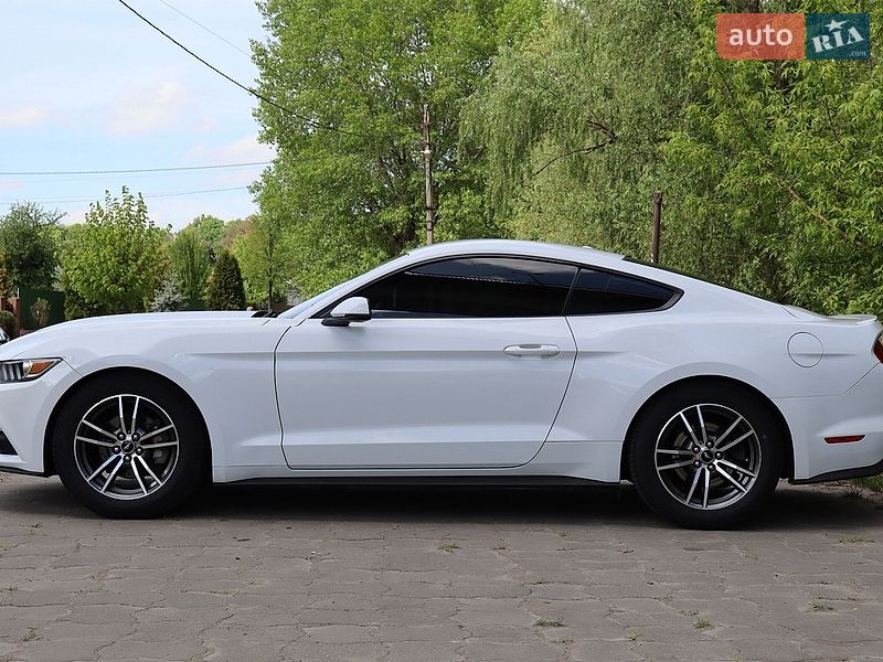 Купе Ford Mustang 2017 в Чернігові