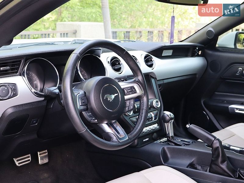 Купе Ford Mustang 2017 в Чернігові