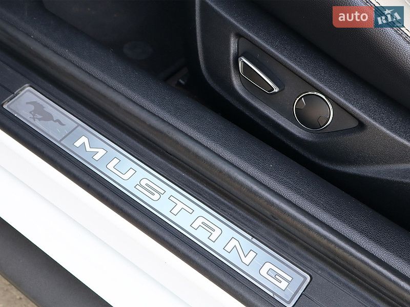 Купе Ford Mustang 2017 в Чернігові