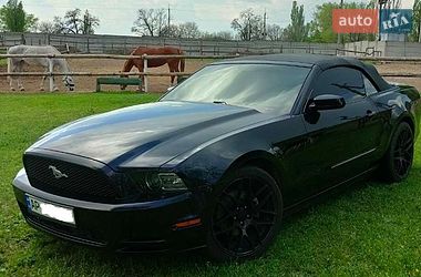 Кабриолет Ford Mustang 2014 в Львове