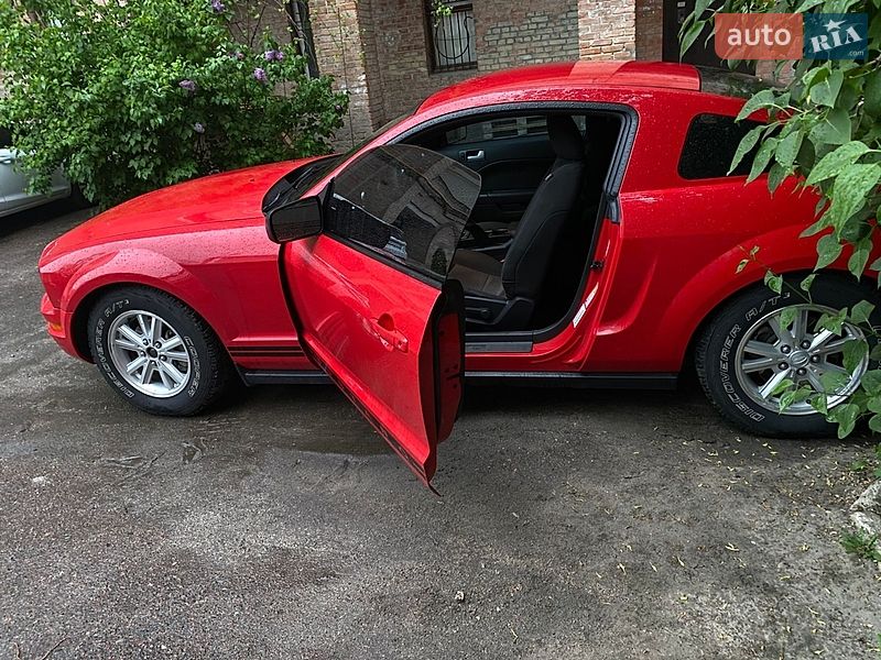 Купе Ford Mustang 2008 в Кропивницькому