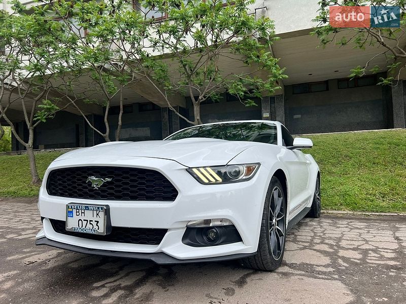 Купе Ford Mustang 2015 в Сумах