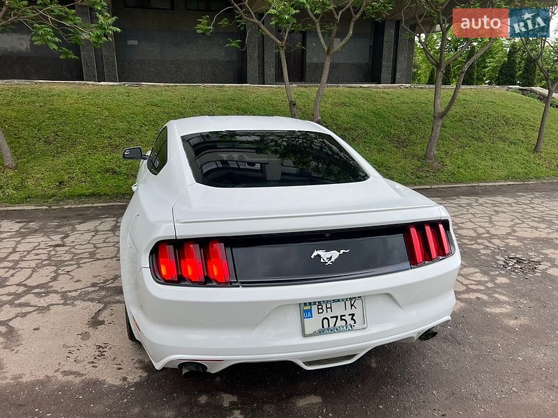 Купе Ford Mustang 2015 в Сумах
