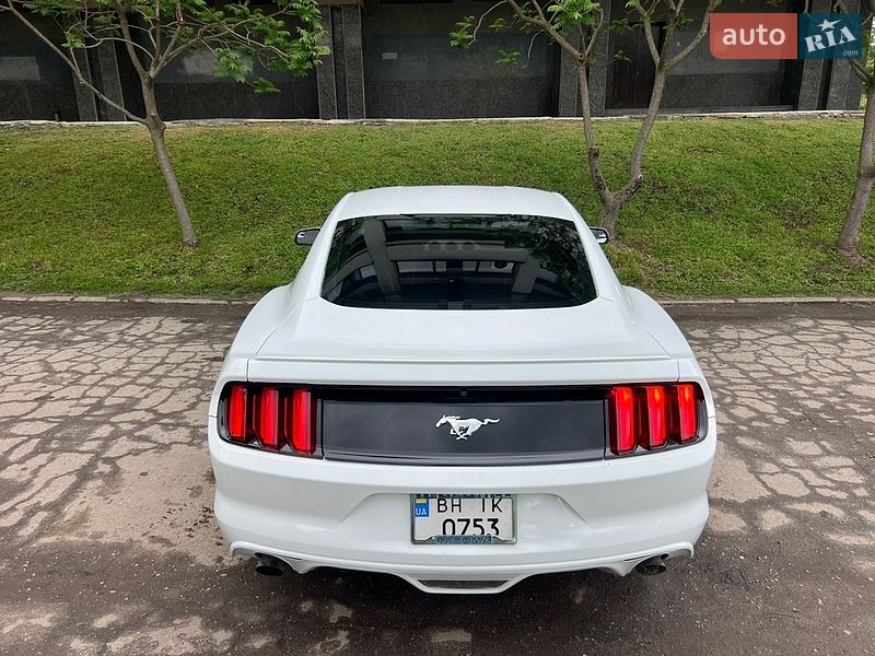 Купе Ford Mustang 2015 в Сумах