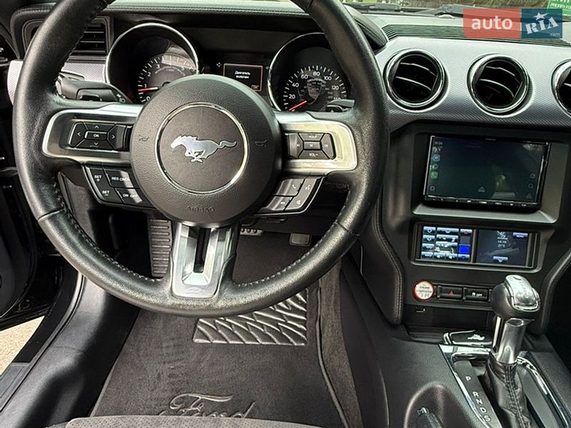 Купе Ford Mustang 2016 в Києві