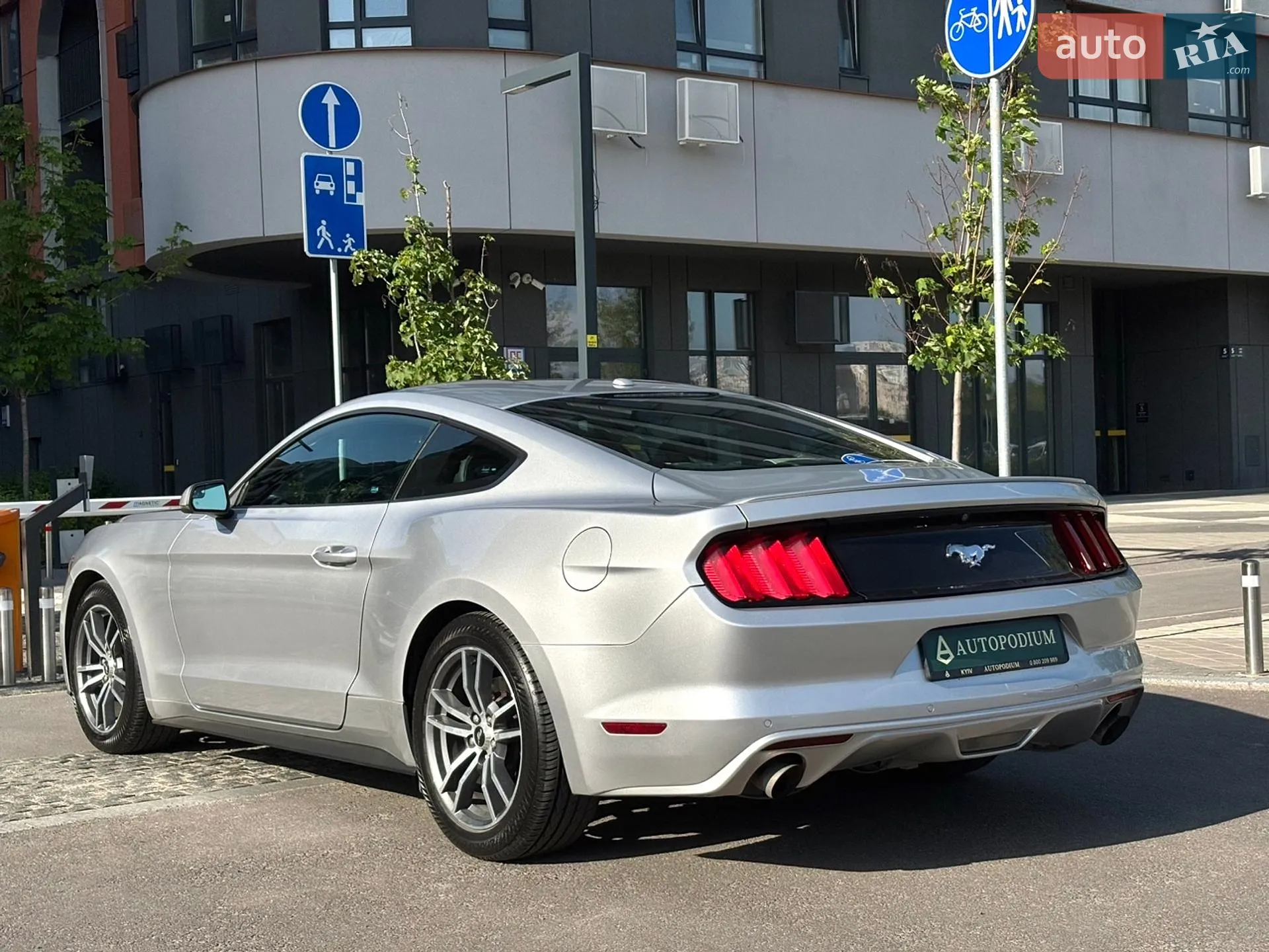 2014 Ford Mustang - мініатюра 5