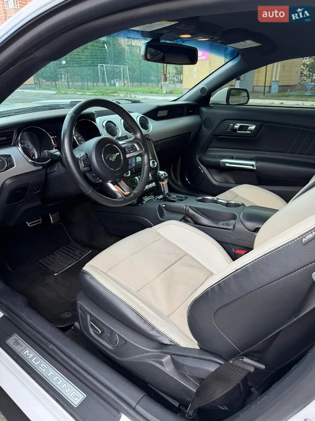 Ford Mustang 2017 VIN 1FA6P8TH2H5309138 фото оголошення 7 з 10