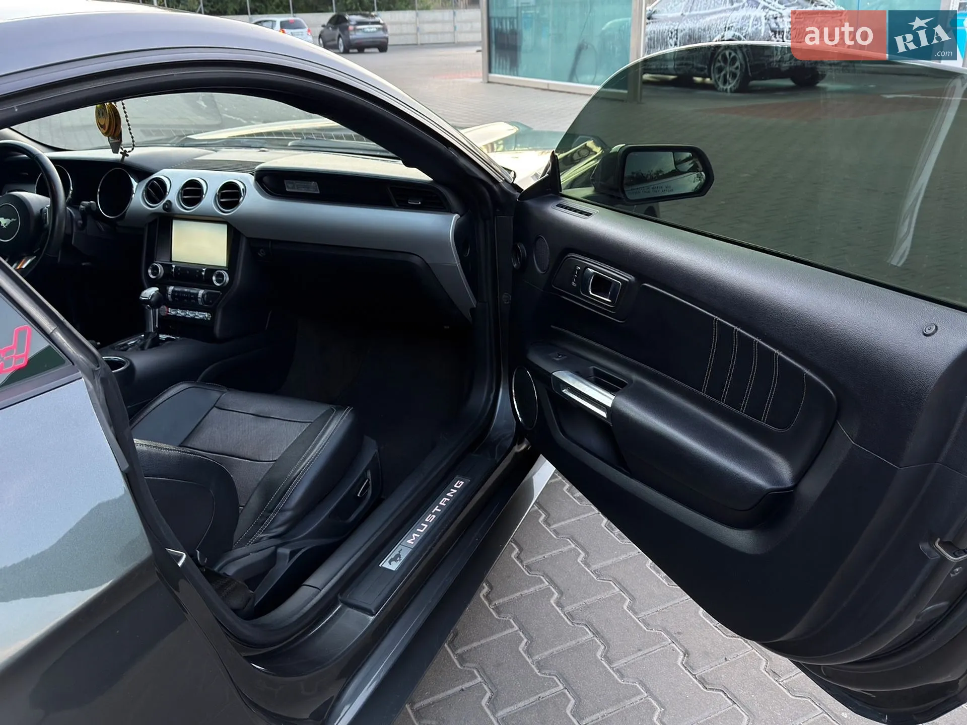 2015 Ford Mustang - мініатюра 13
