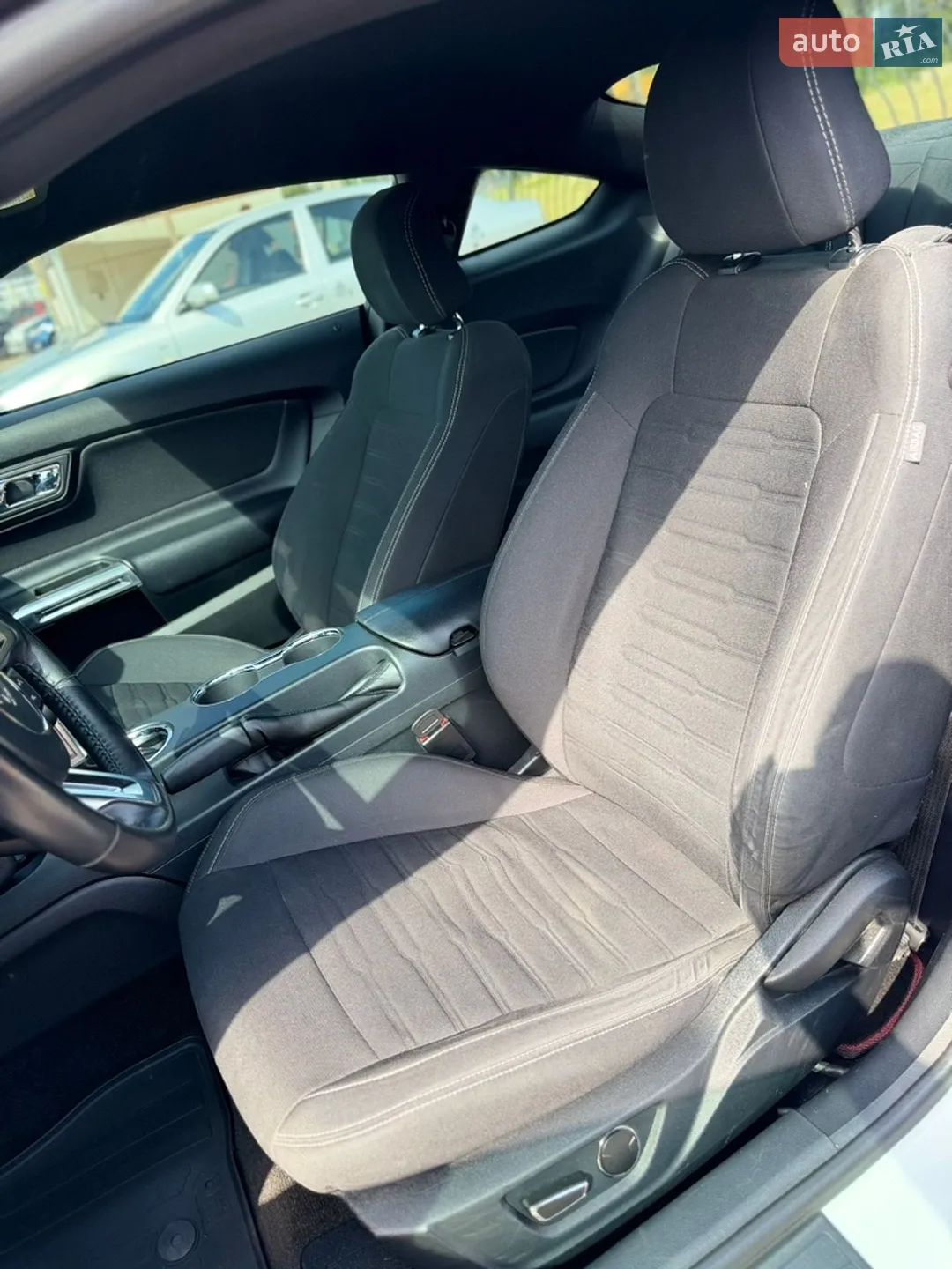 2016 Ford Mustang - мініатюра 16