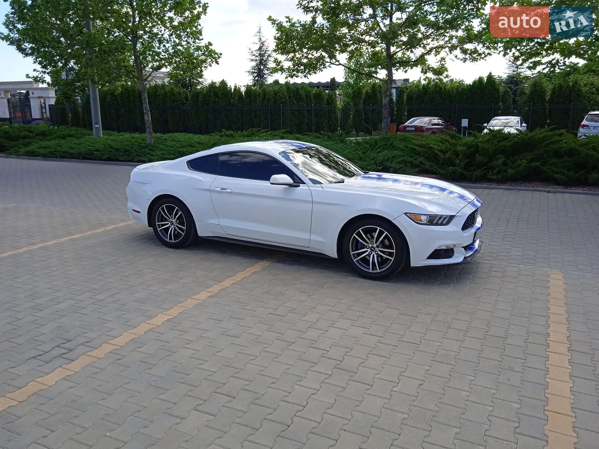 2017 Ford Mustang - мініатюра 4