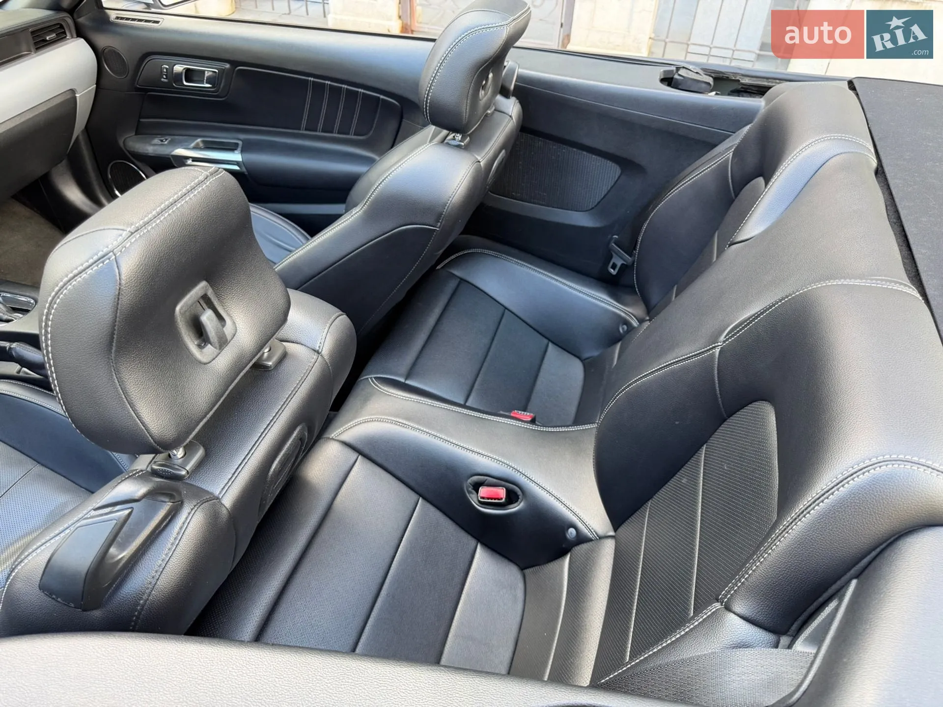 2016 Ford Mustang - мініатюра 12