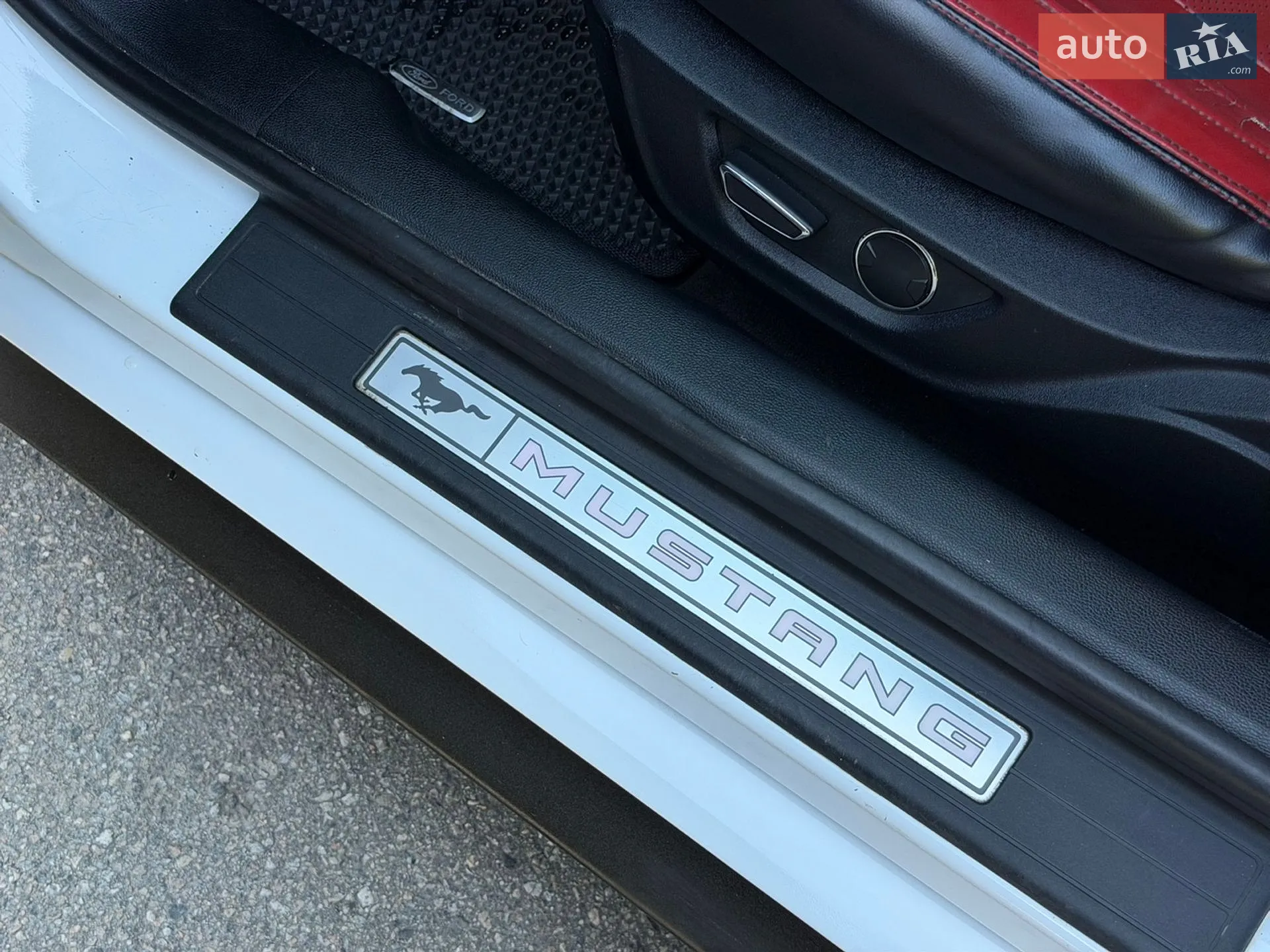2015 Ford Mustang - мініатюра 35