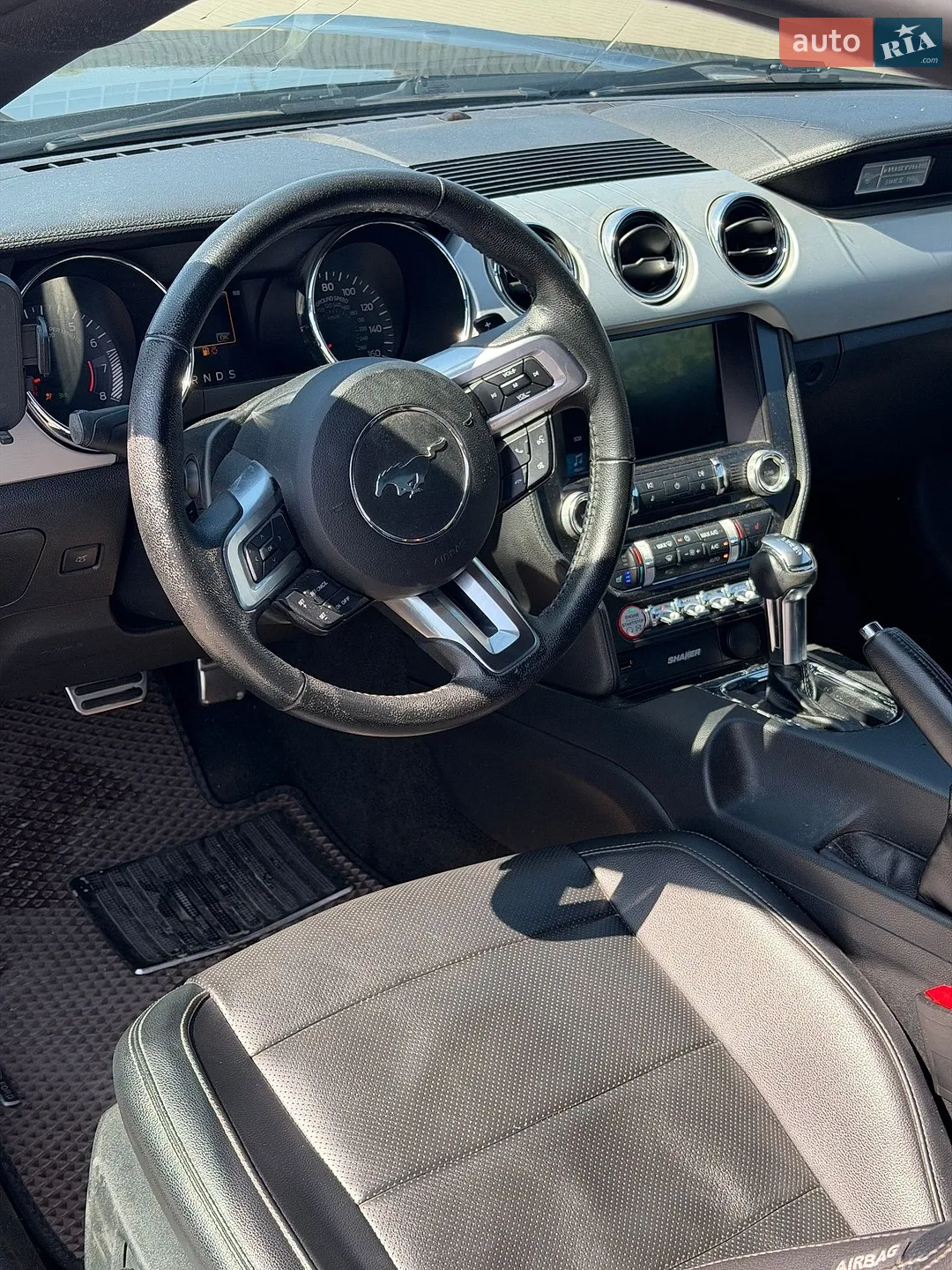 2015 Ford Mustang - мініатюра 14