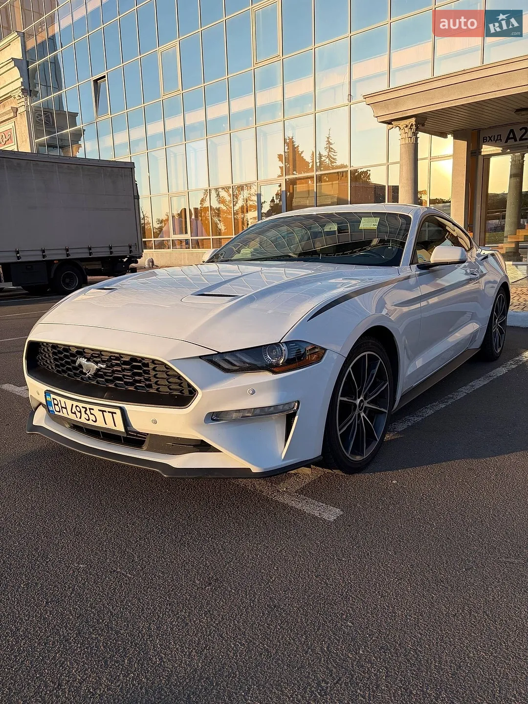 2018 Ford Mustang - мініатюра 9