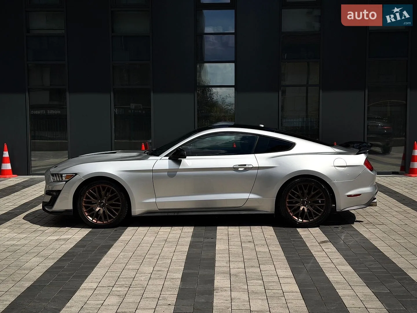 2015 Ford Mustang - мініатюра 3
