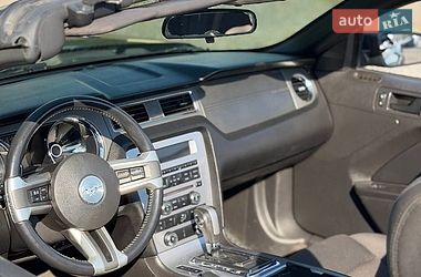 Кабріолет Ford Mustang 2012 в Києві фото 8 Кабріолет Ford Mustang 2012 в Києві