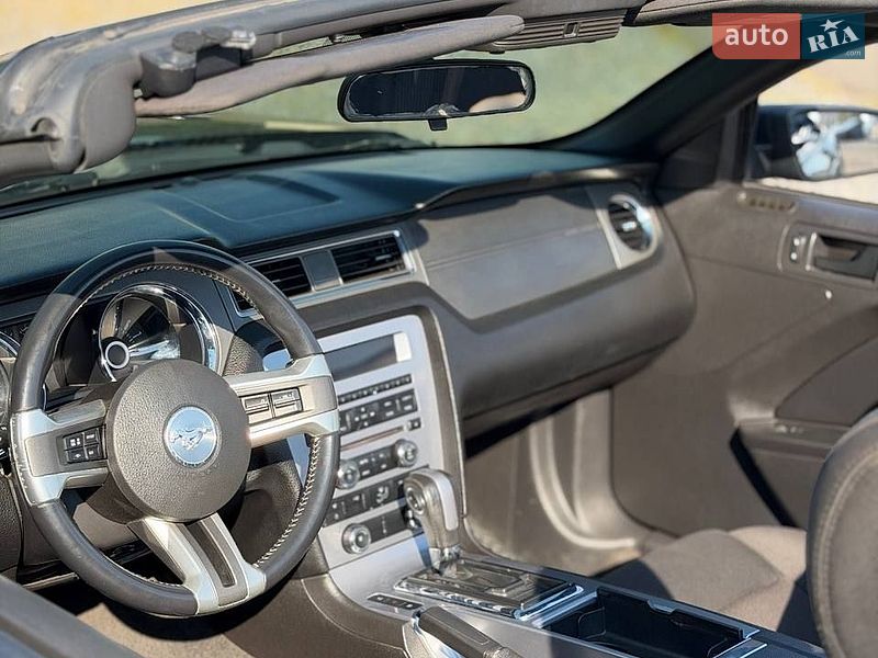 Кабріолет Ford Mustang 2012 в Києві фото 8 Кабріолет Ford Mustang 2012 в Києві