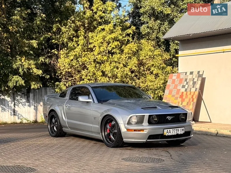 Ford Mustang 2004