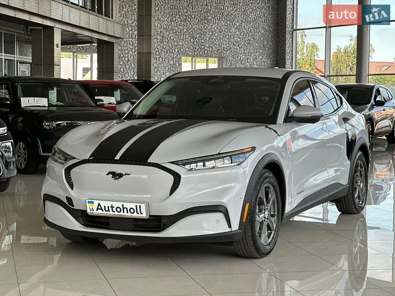2022 Ford Mustang Mach-E - мініатюра 28