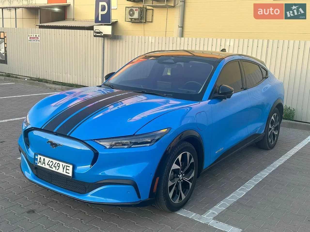2022 Ford Mustang Mach-E - мініатюра 23