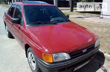 Седан Ford Orion 1992 в Прилуках