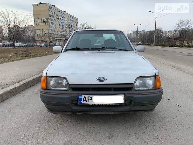 Седан Ford Orion 1988 в Запорожье