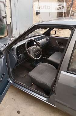 Седан Ford Orion 1988 в Сумах