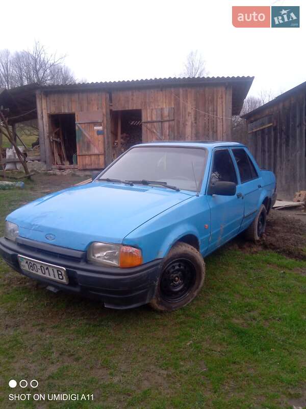 Седан Ford Orion 1987 в Надворной