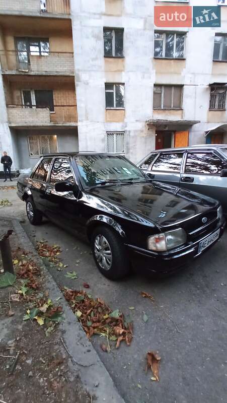 Седан Ford Orion 1989 в Днепре