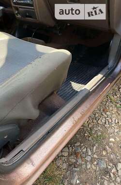 Седан Ford Orion 1987 в  фото 6 Седан Ford Orion 1987 в