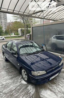 Седан Ford Orion 1992 в Днепре