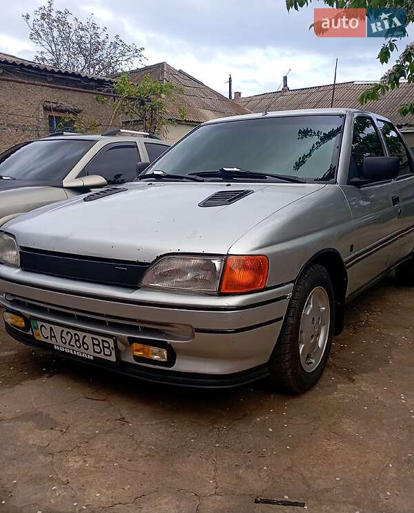 Седан Ford Orion 1992 в Николаеве фото 4 Седан Ford Orion 1992 в Николаеве
