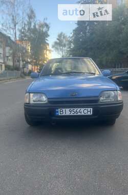 Седан Ford Orion 1990 в Полтаве