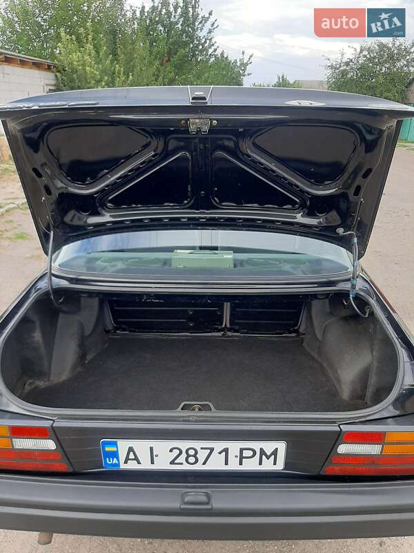 Седан Ford Orion 1990 в Ямполе