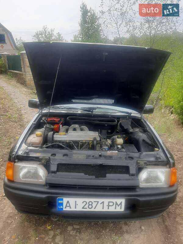 Седан Ford Orion 1990 в Ямполе