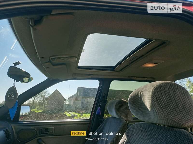 Седан Ford Orion 1993 в Самборе