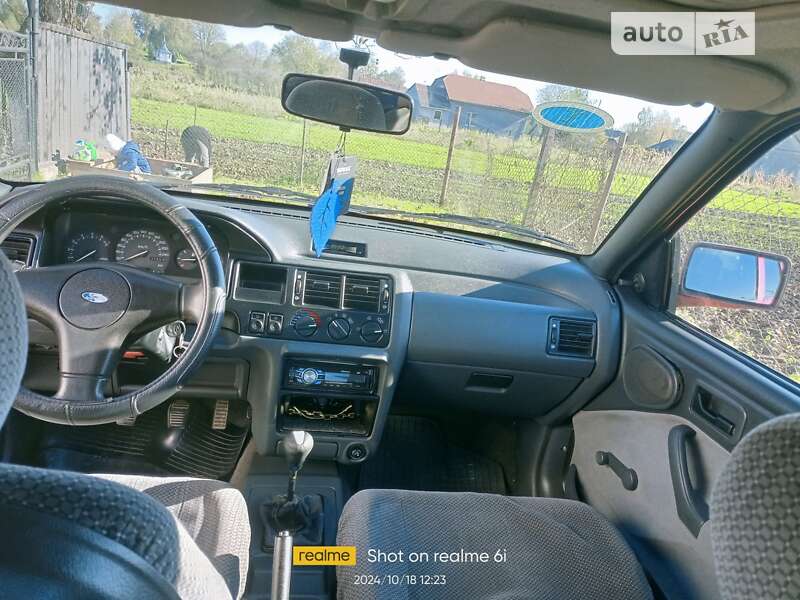 Седан Ford Orion 1993 в Самборе