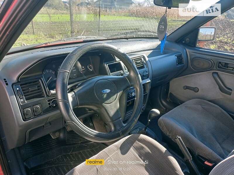 Седан Ford Orion 1993 в Самборе