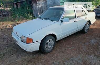 Седан Ford Orion 1988 в Коропі