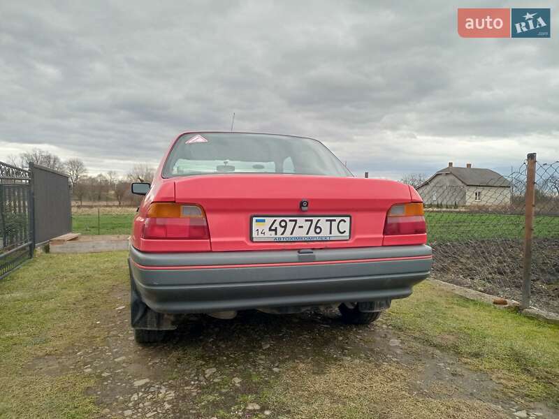 Седан Ford Orion 1993 в Самборе