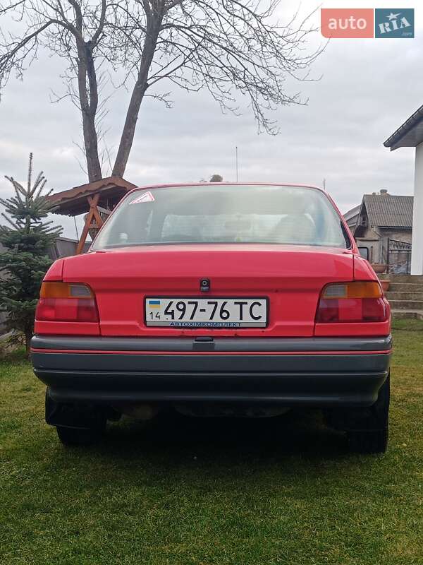 Седан Ford Orion 1993 в Самборе