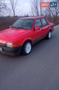 Седан Ford Orion 1989 в Львові