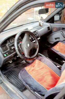 Седан Ford Orion 1991 в 