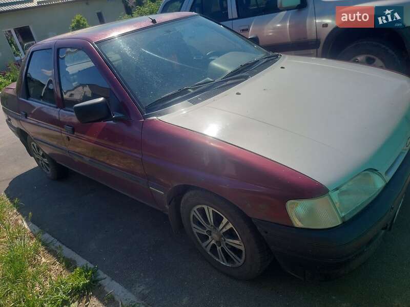 Седан Ford Orion 1992 в Измаиле